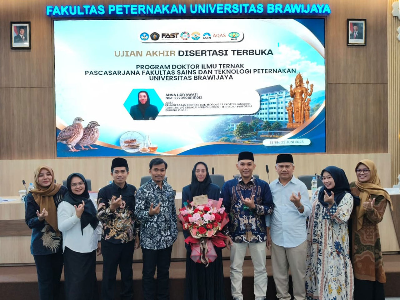 Dosen UNU Blitar Raih Gelar Doktor, Teliti Protein Jangkrik sebagai Pengganti Antibiotik pada Ternak