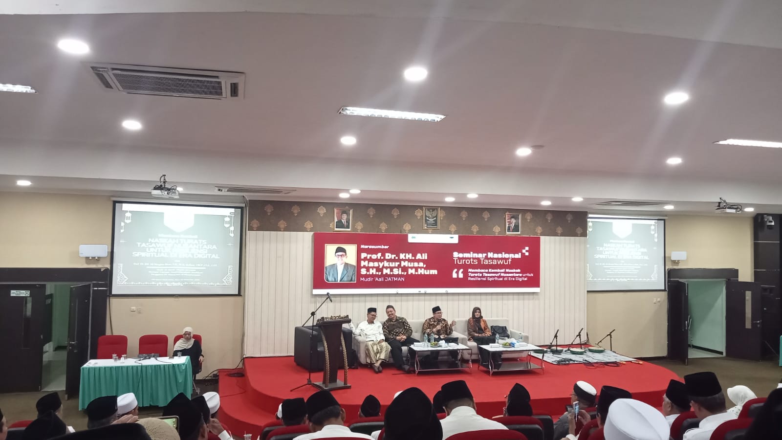 Pusat Studi Kitab Kuning (PUSTAKA) UNU Blitar Hadiri \