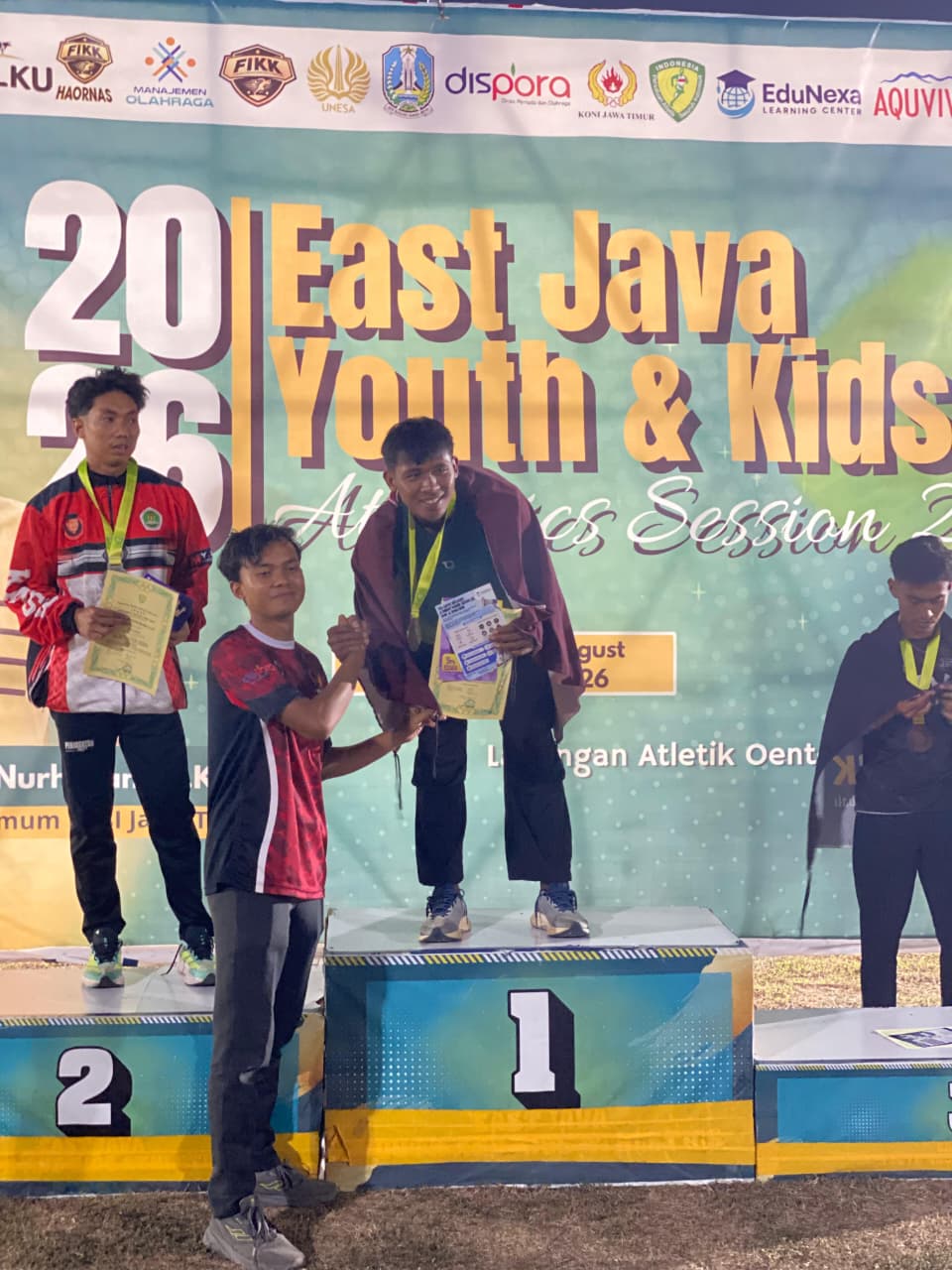 Mahasiswa Pendidikan Olahraga UNU Blitar Juara 1 Lari 800 Meter Tingkat Jawa Timur